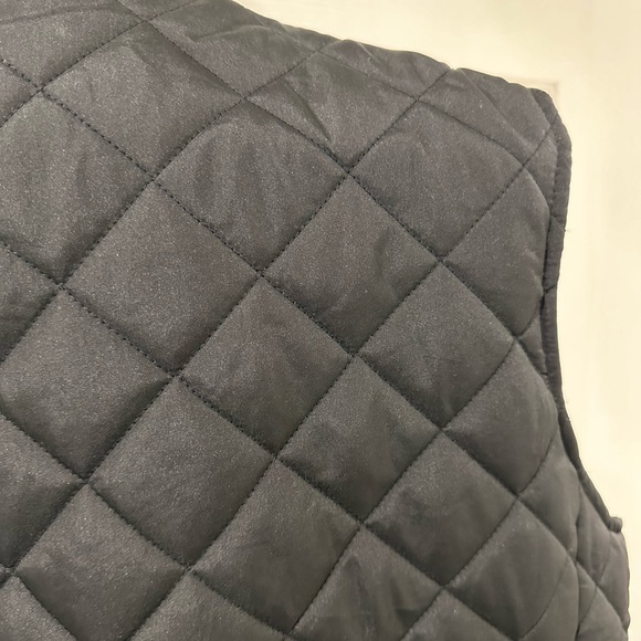 Hawk & Co - Picture 3 of 3